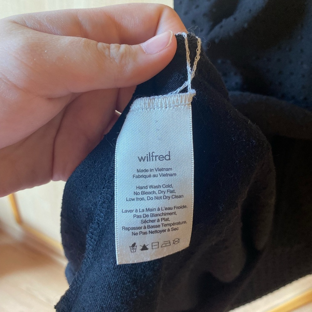 Wilfred Aritzia Black Swiss Dot Split Back Blouse Top XS - Picture 7 of 8